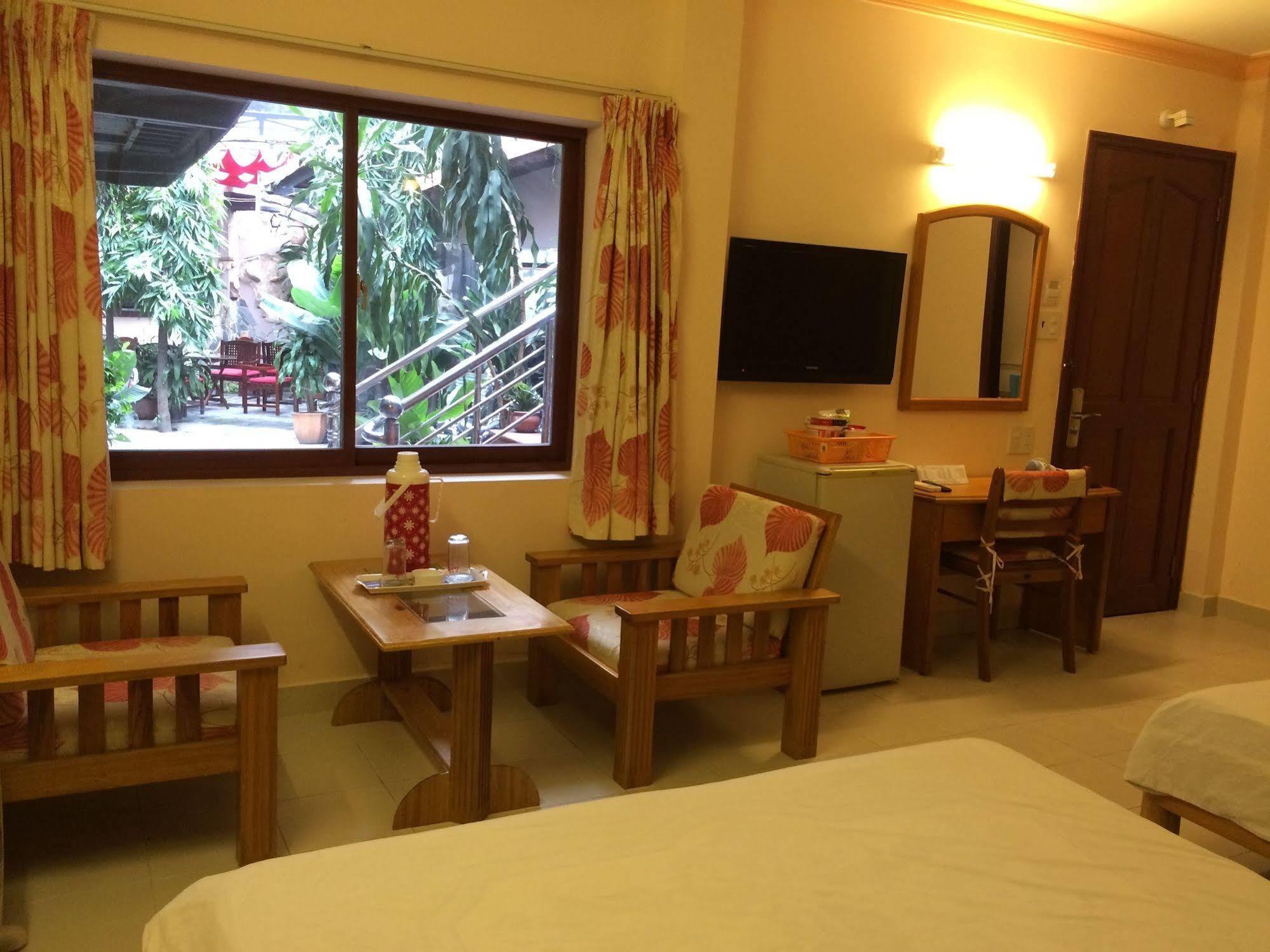 Vien Ngoc Xanh Hotel 1 Ho Chi Minh City Exterior photo